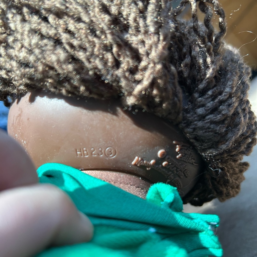 Cabbage Patch Kids Brown-Haired Doll Cheerleader outfit-1st edition Hasbro - Picture 9 of 9